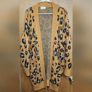Chic Leopard Print Cardigan in Tan and Black